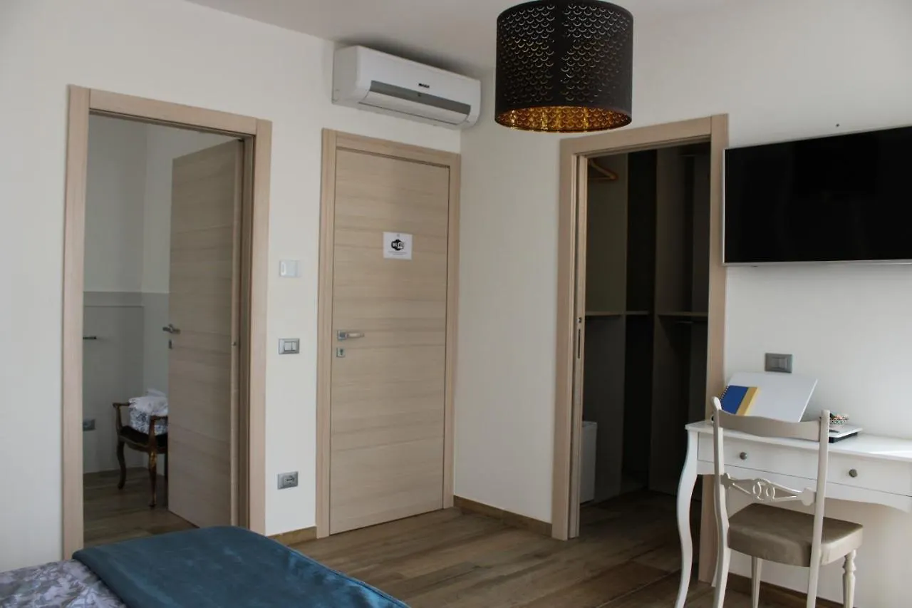 B&B Villa Peler Lazise 3*,  Italy